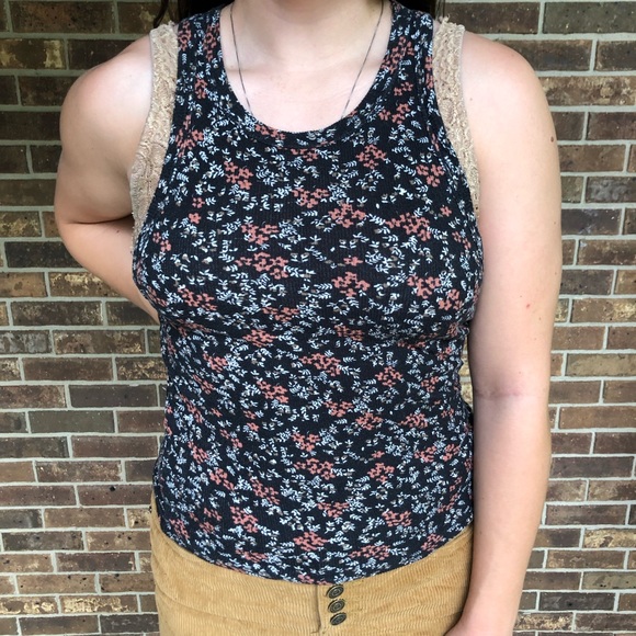 Floral Razorback tank top - Picture 2 of 3